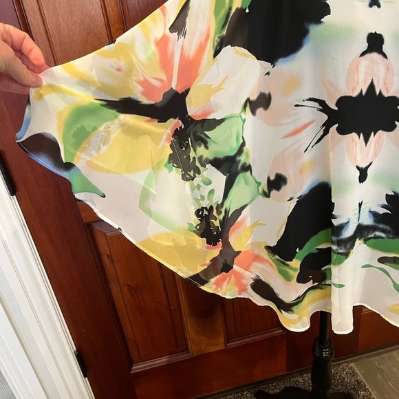 Carmen Marc Valvo Poncho Top Womens Lightweight Sheer Chiffon Angel Sleeve - Picture 3 of 7